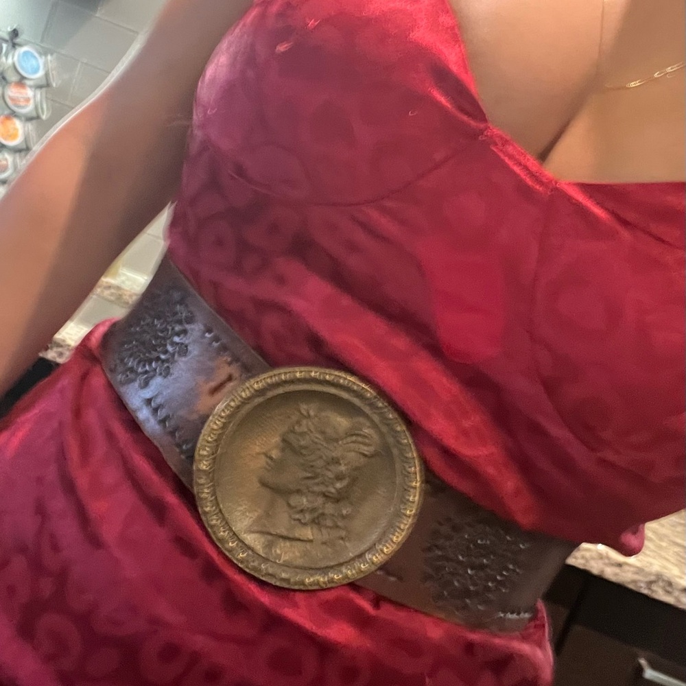 VINTAGE BELT 100% leather and brass buckle